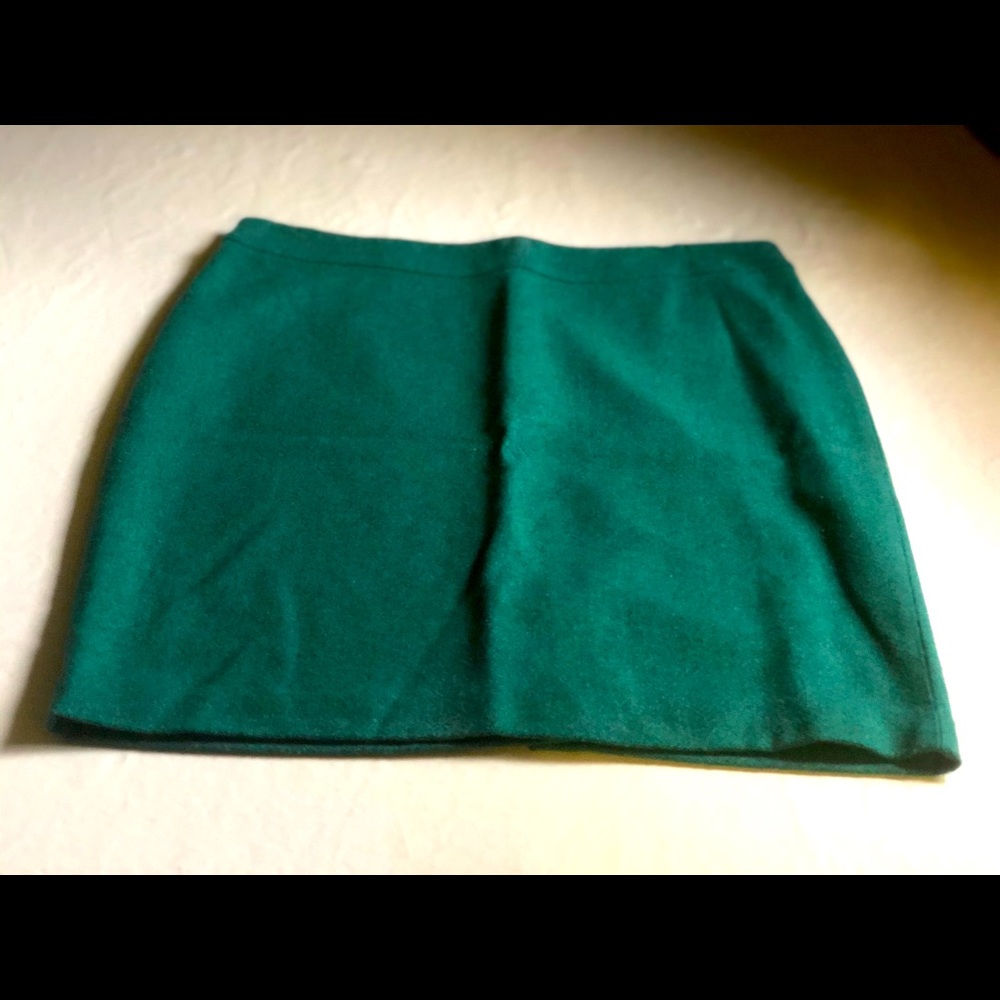 Women’s fully Lined Dress Skirt.    Size 14